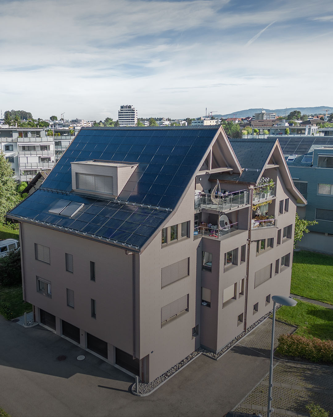 Wohnhaus mit Solaranlagen