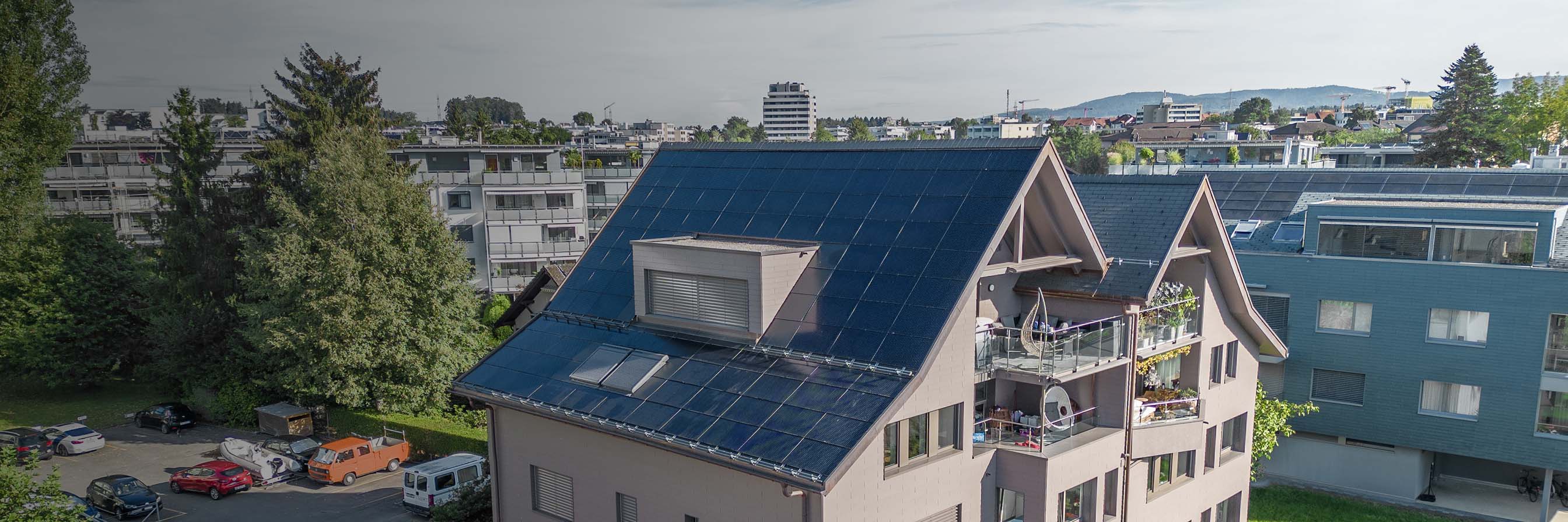 Wohnhaus mit Solaranlagen
