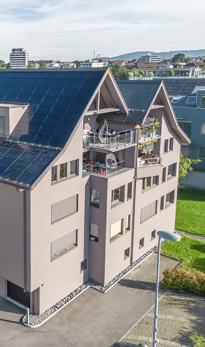 Wohnhaus mit Solaranlagen