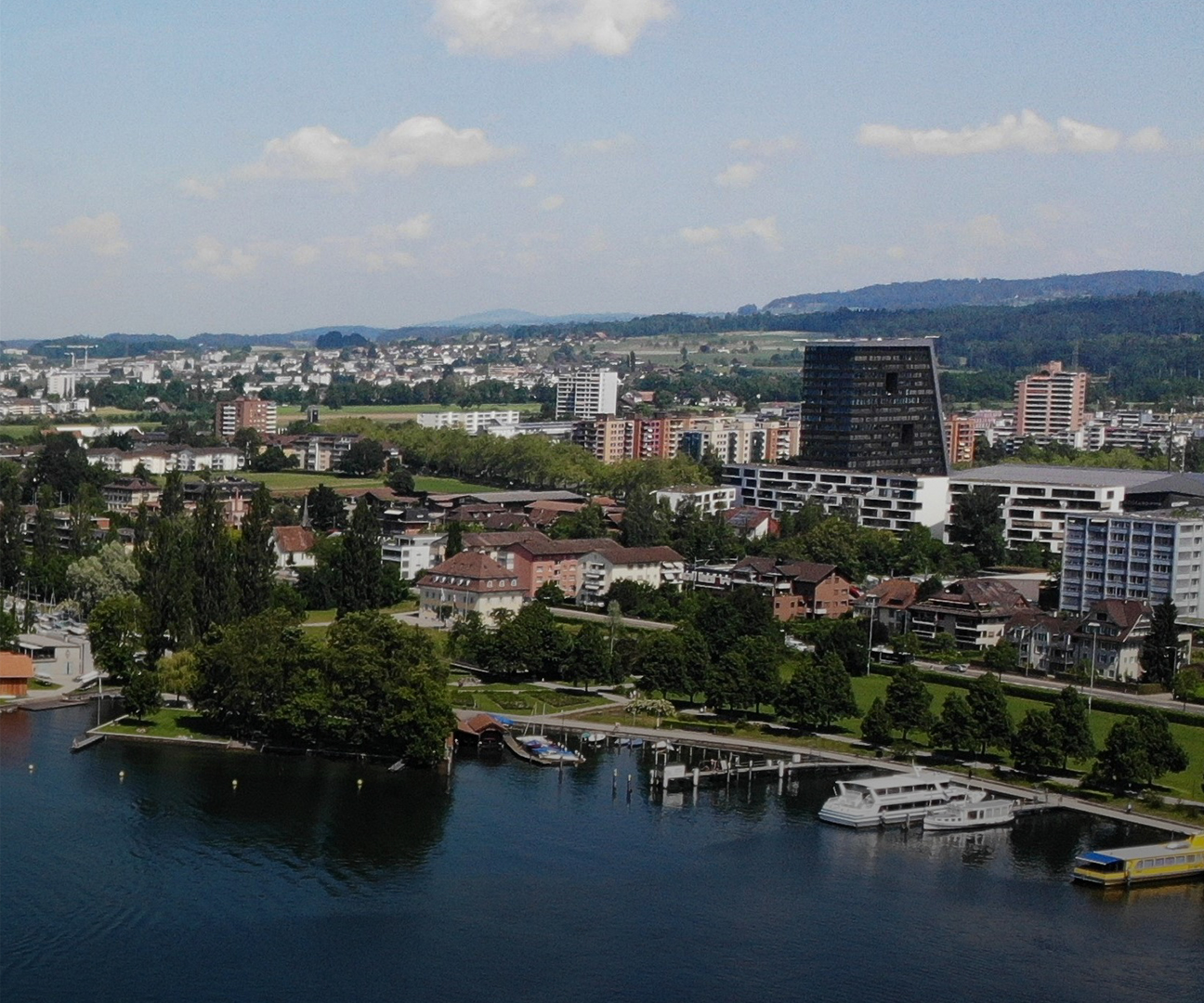 Bild des Hafens in Zug