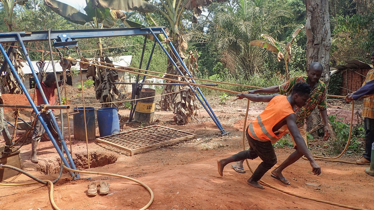 Brunnenbau in Kamerun (Afrika)