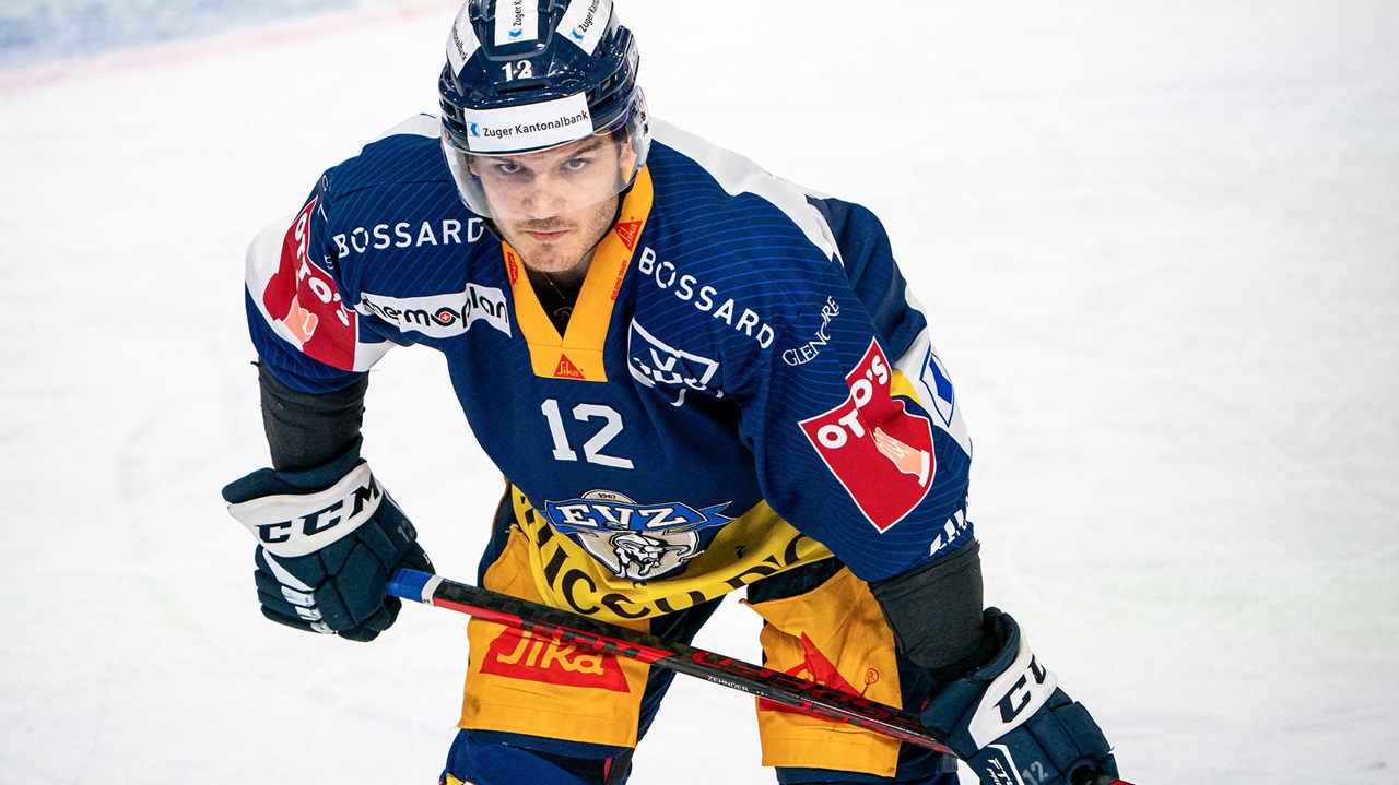 Yannick Zehnder (EV Zug) während dem Eishockeyspiel zwischen dem EV Zug und dem HC Lugano